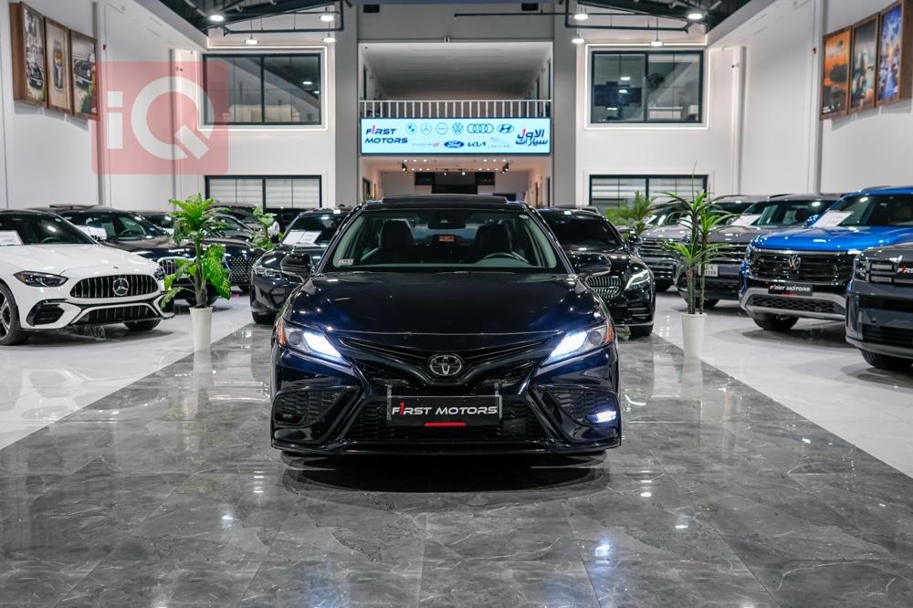 تۆیۆتا کامری